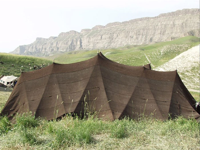 آشنایی با سیاه چادر آشنایی با سیاه چادر